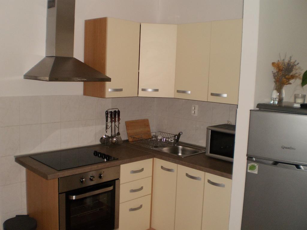 Apartments Vala Рогозница Екстериор снимка