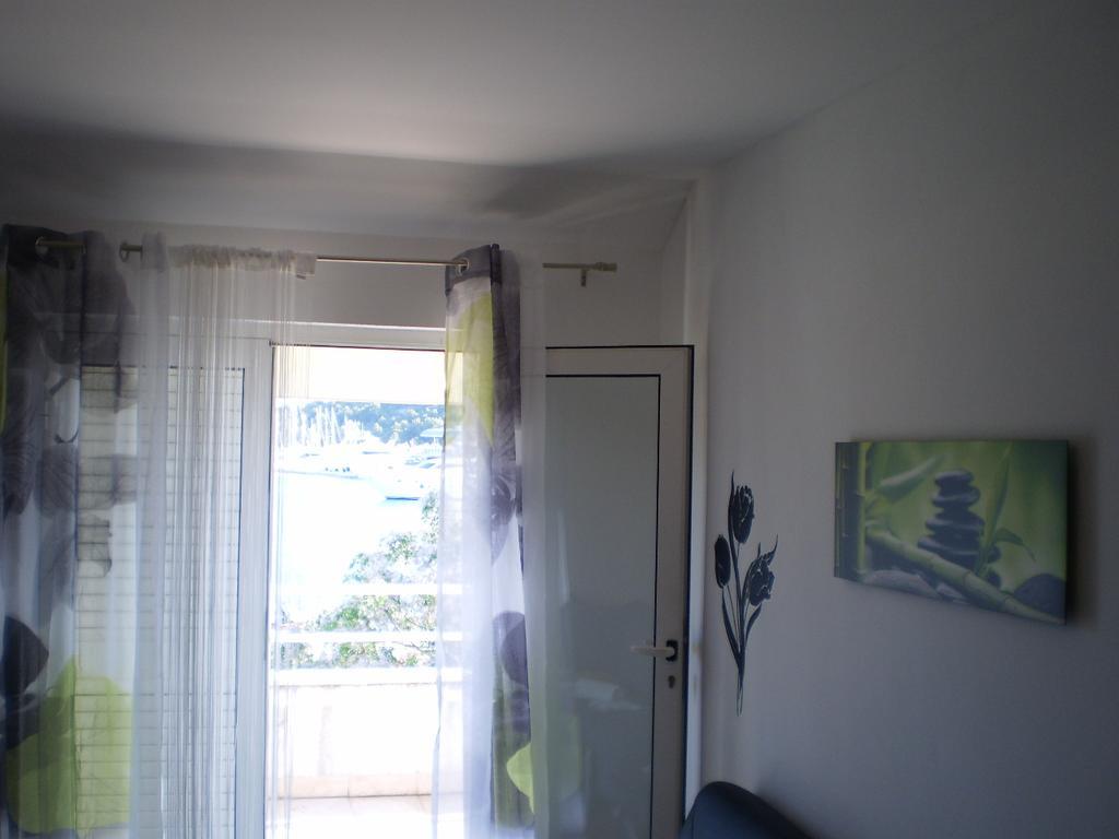 Apartments Vala Рогозница Екстериор снимка